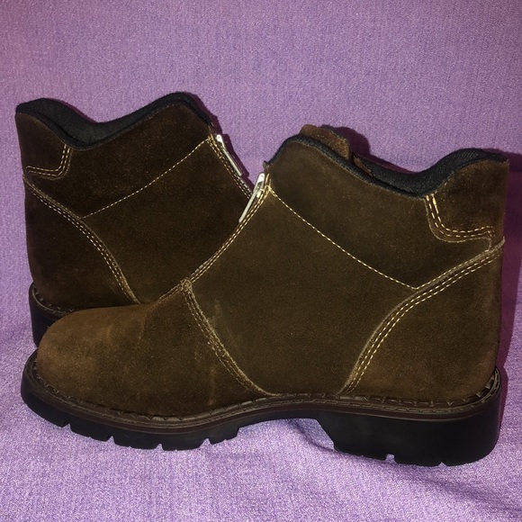 Used Women’s Sorel Zip Ankle Boot Size 8M Brown Suede - Picture 7 of 10